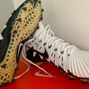 Nike alpha menace football cleats